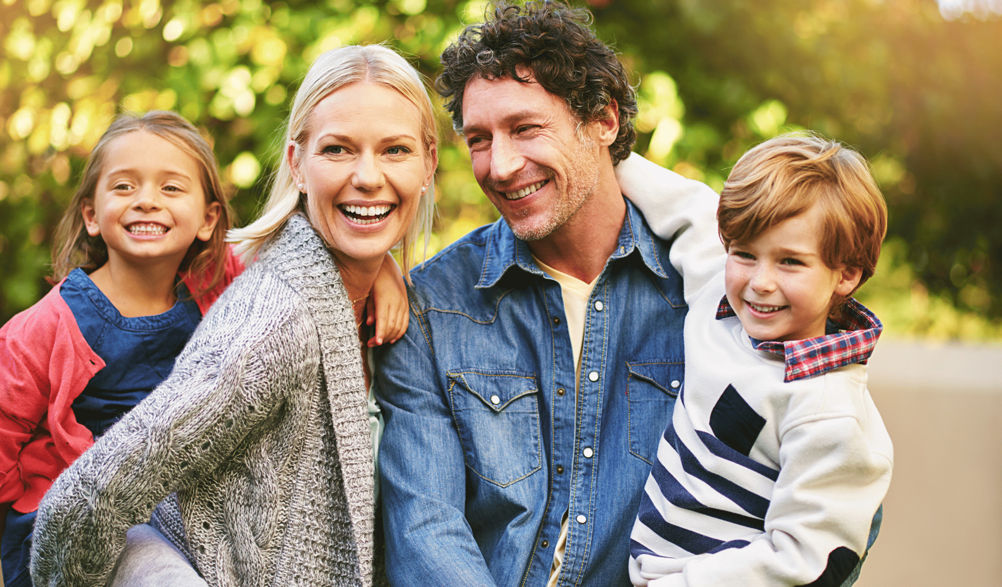 photo d'une famille heureuse qui passe du temps de qualité