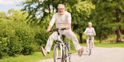 Complémentaire santé pour couple senior : couverture et économies